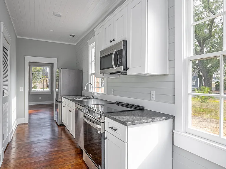 508 Kline St — Photo 9