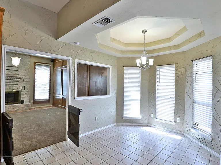 5273 Sherbrooke Ln — Photo 9