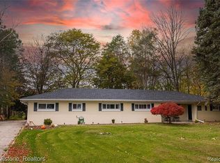 4101 Forsyth Dr, Troy, MI