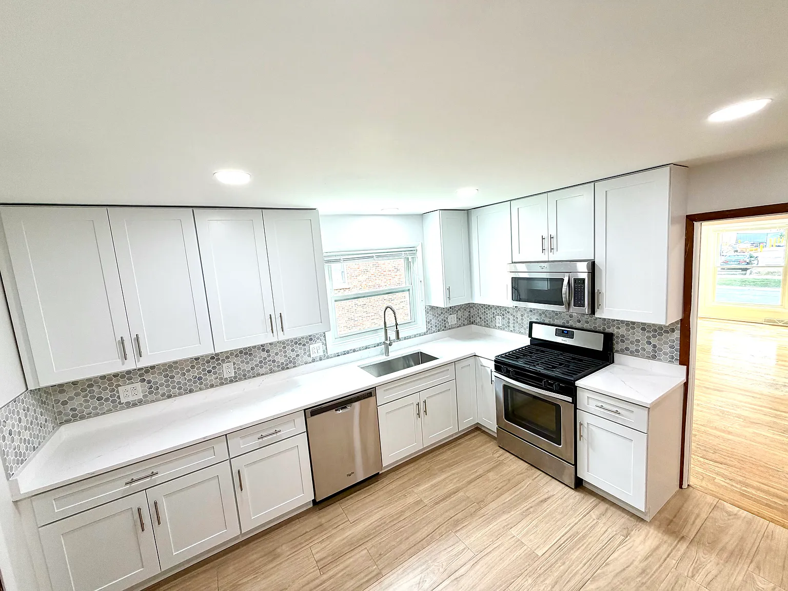 167 E Van Buren Street — Photo 3