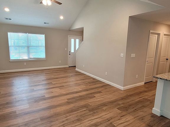 3rd image of 3517 Barcus Ct