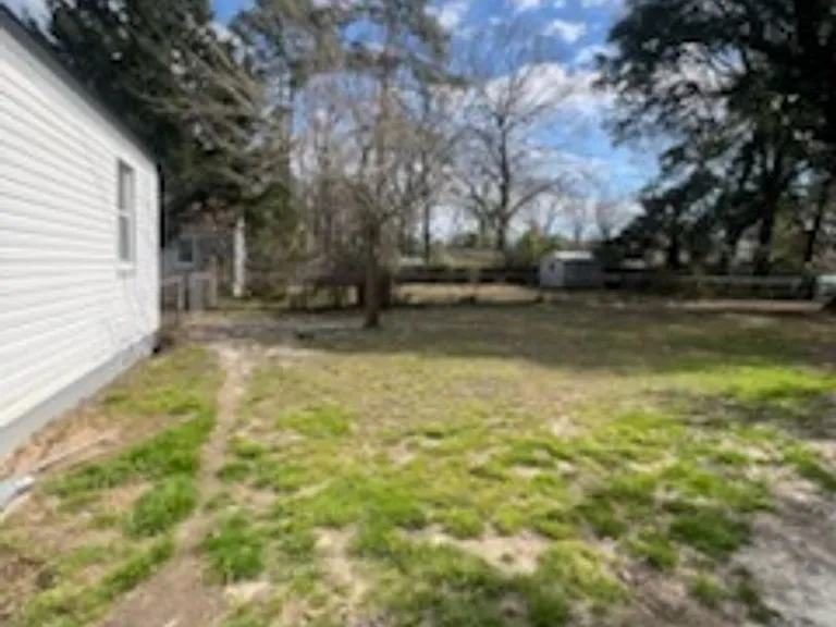 912 Chestnut St — Photo 11
