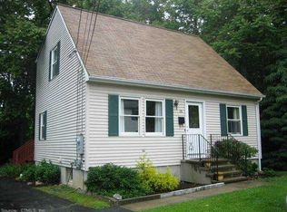 28 Morgan Ct, Groton, CT 06340