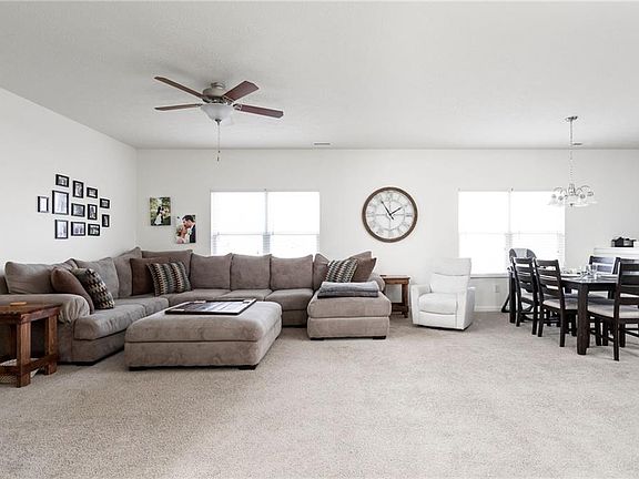5th image of 862 Adena Ln