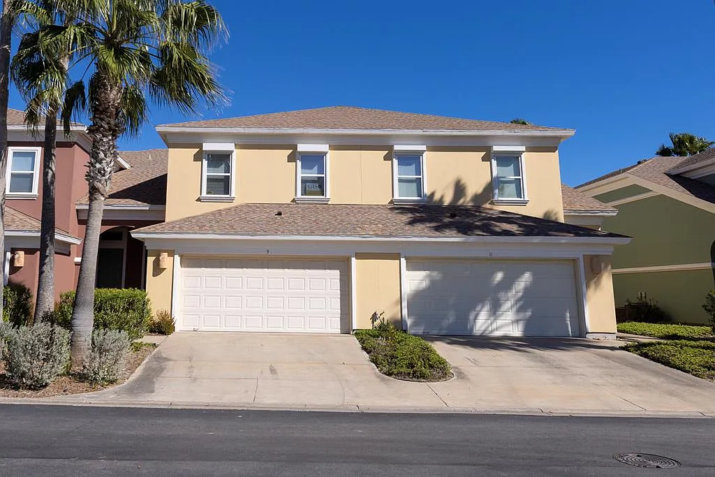 3 bed, 2.5 bath, 1736 sqft, $2,495 — Photo 1