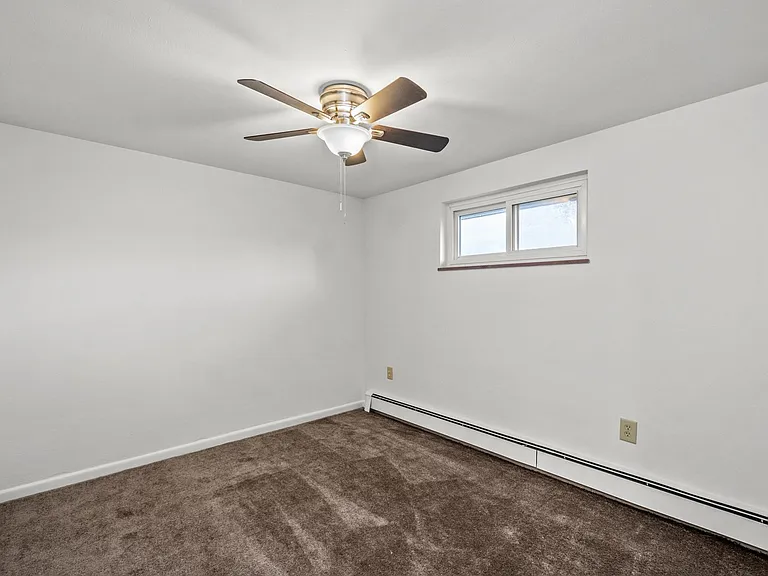 250 Vine St — Photo 21