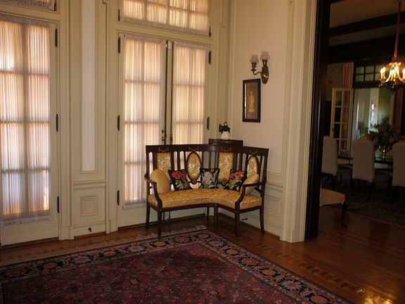 5th image of 1124 Main St