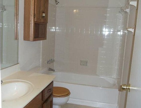 5th image of 141 Adams Mill Dr