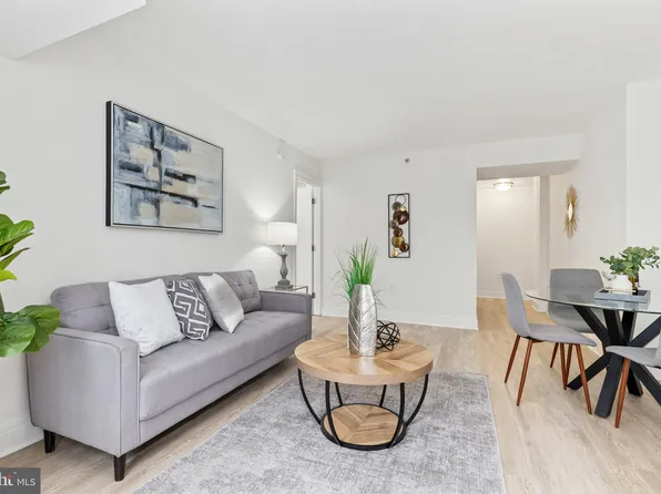 800 4th St SW APT S208, Washington, DC 20024