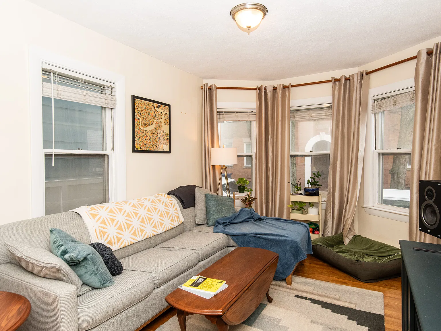 2 bed, 900 sqft, $2,700 — Photo 2