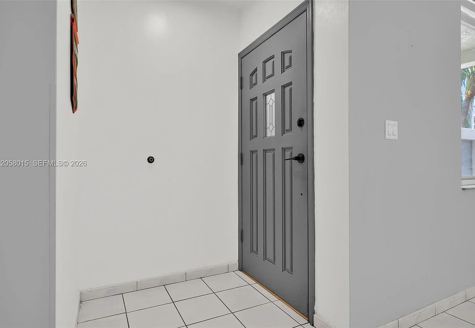 Oakview Condo #4 — Photo 2