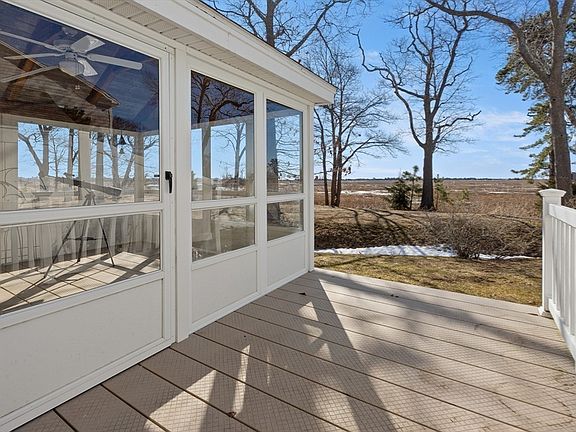 4th image of 188 Beach Rd Unit 15