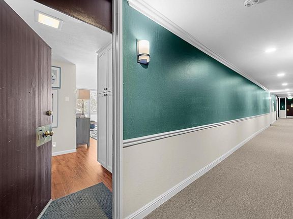 3rd image of 6 Seville Way APT 106