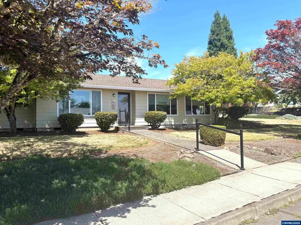 184 NE Gerlinger Ln, Dallas, OR 97338