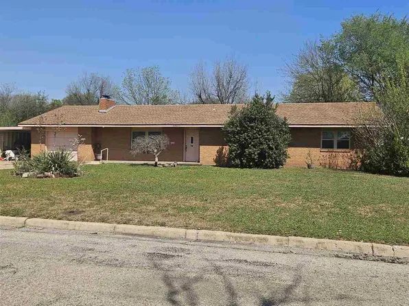 214 Russell Ave, Blackwell, OK 74631