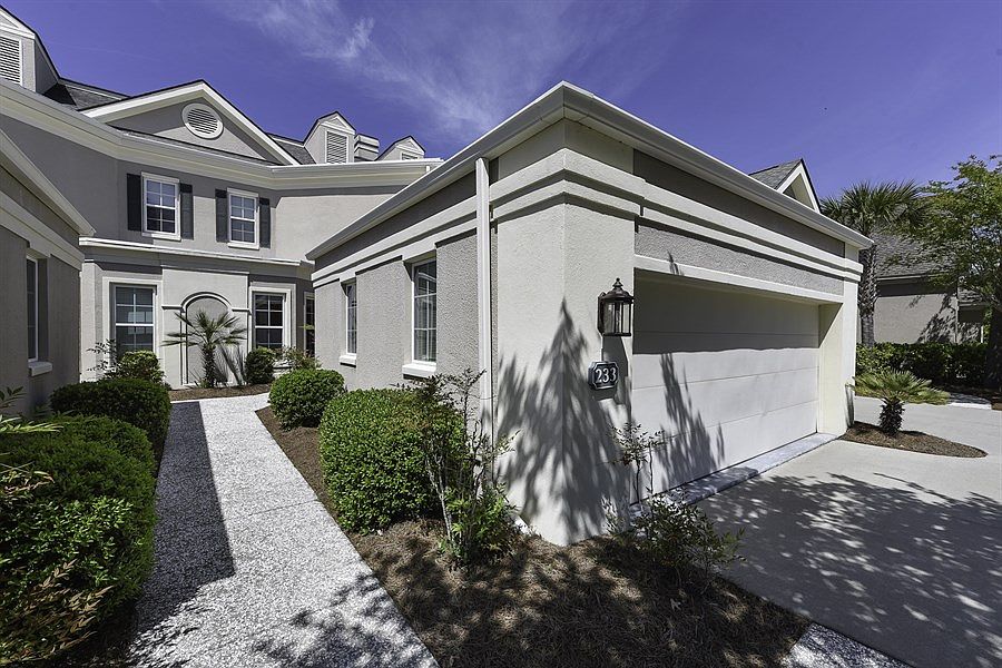 1st image of 233 Berwick Dr