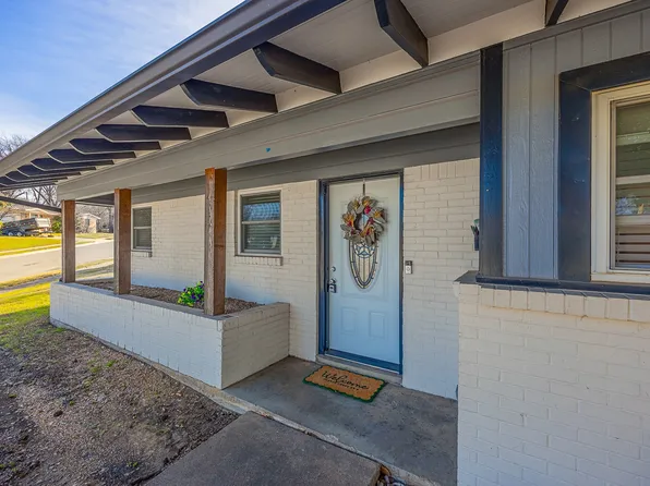 3517 Slade Blvd, Fort Worth, TX 76116