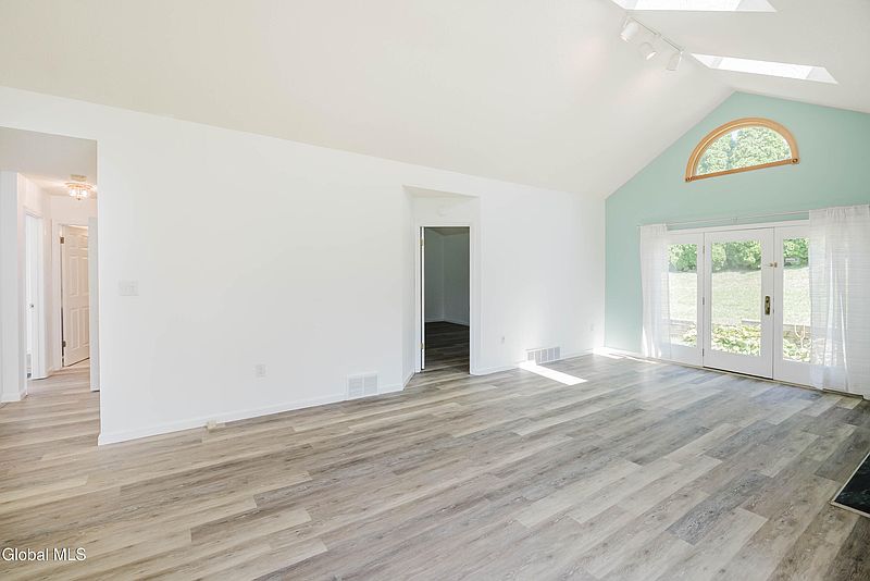 5th image of 5 Kensington Place