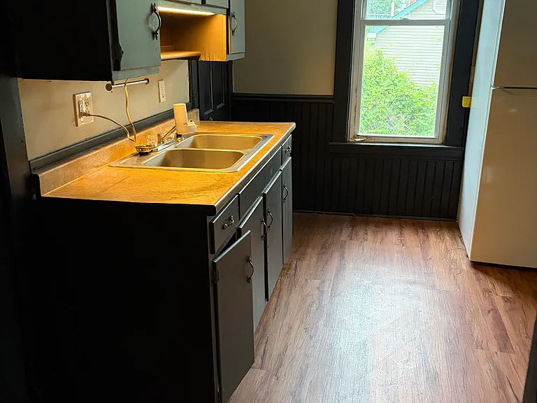 1320 Avery St — Photo 4