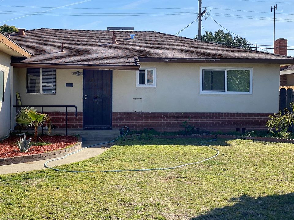 2nd image of 3952 E Bellaire Way