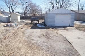 4th image of 1829 Avenue F