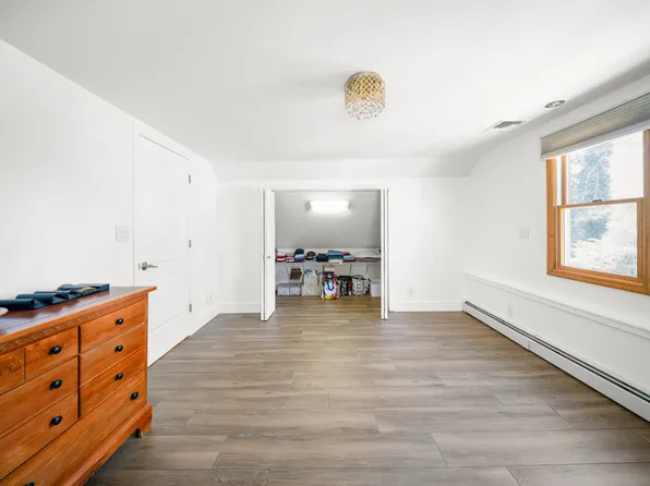 393 Saint Andrews Road image 12 of 40