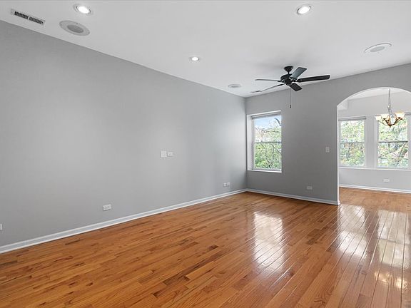 3rd image of 7717 N Marshfield Ave #3