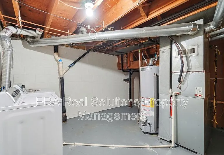 1136 McCarley Dr E — Photo 33