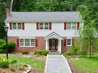 5 Cypress Ln, Berwyn, PA 19312
