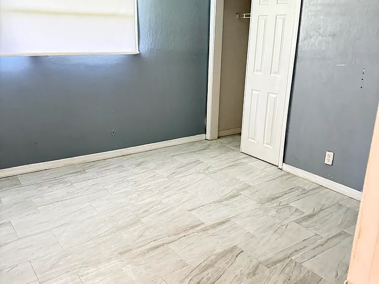 552 S Caroline St — Photo 7