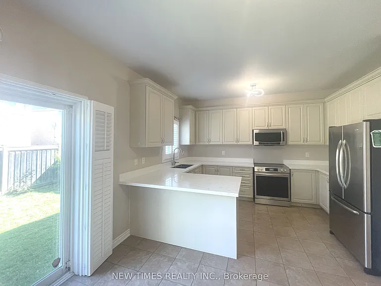 14 Bellini Ave — Photo 4