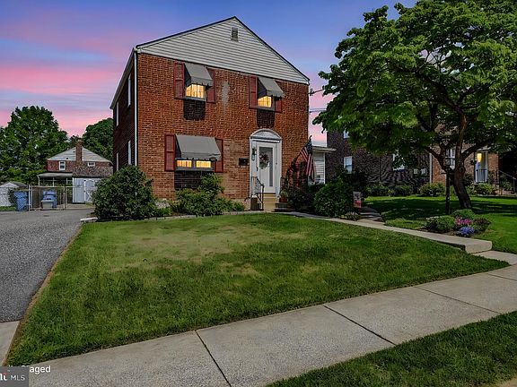 2nd image of 33 Richard Ave