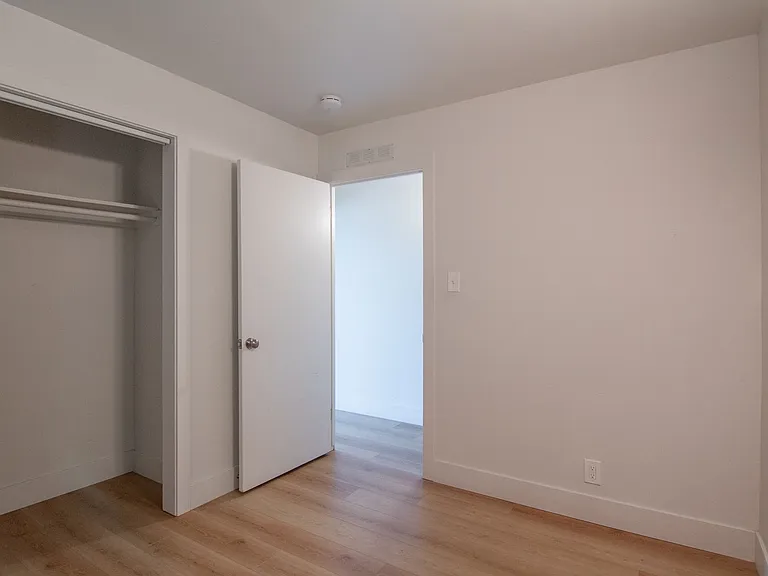 1055 Gilbert St — Photo 7