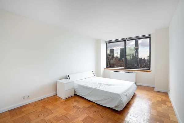 Rented by R New York | media 15