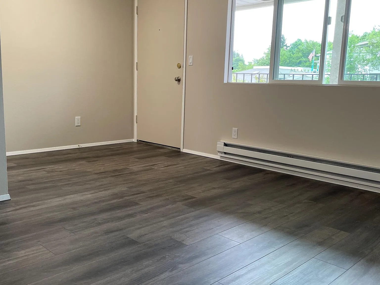 3829 Colby Ave — Photo 3