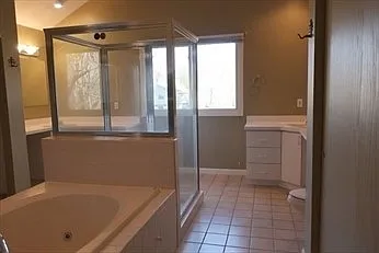 2 bed, 2.5 bath, 2350 sqft, $3,400 — Photo 4