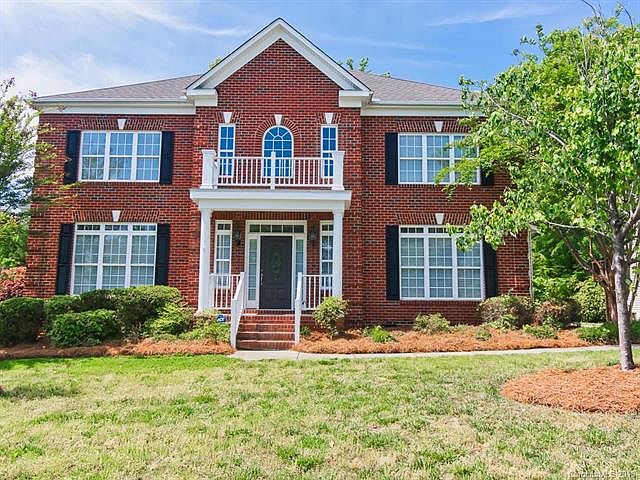 1st image of 426 Fairwoods Dr