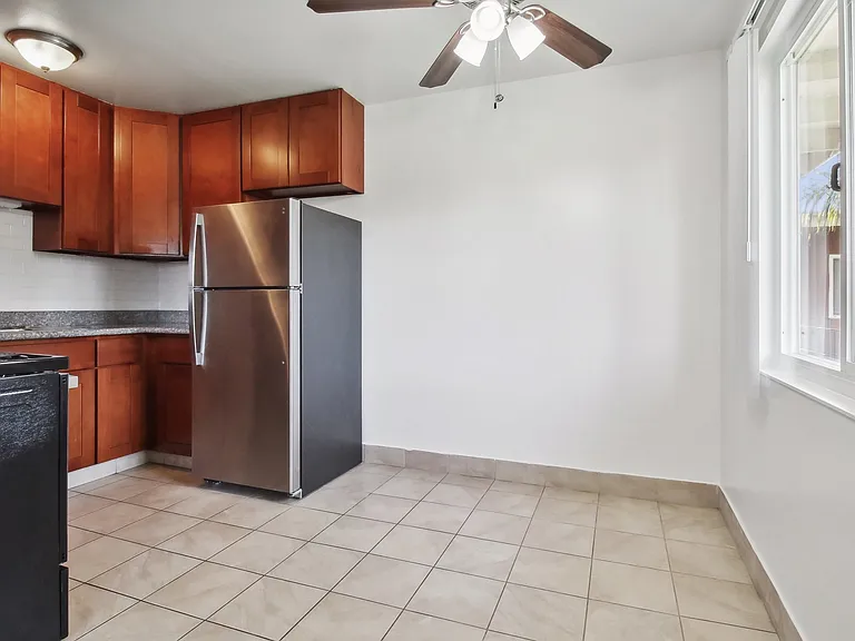 ALAMEDA PARK APARTMENTS — Photo 25