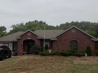 117 Elmwood Ave, Weatherford, OK 73096