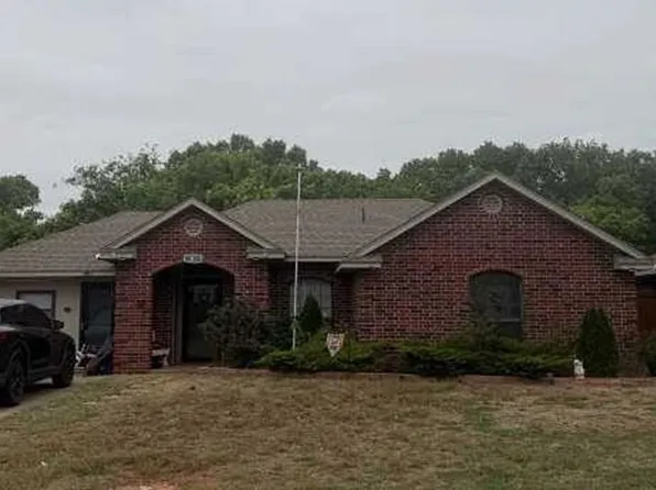 117 Elmwood Ave, Weatherford, OK 73096