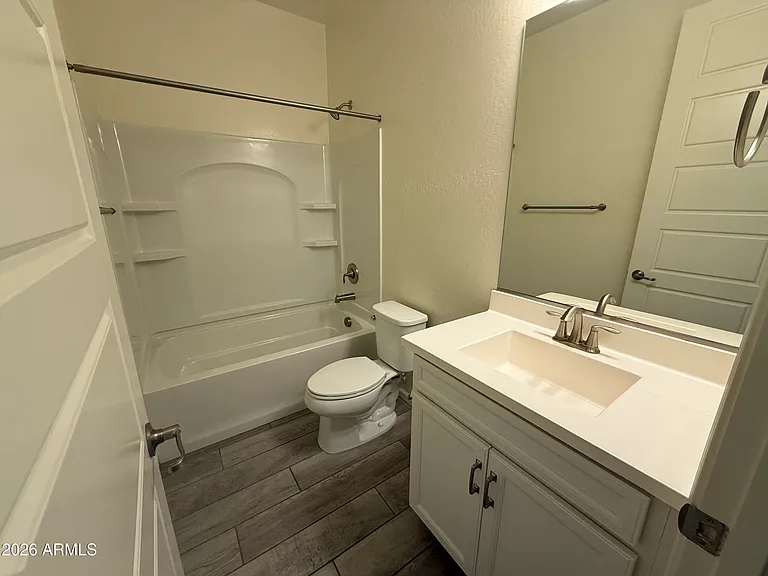 263 E Lantana Dr — Photo 5