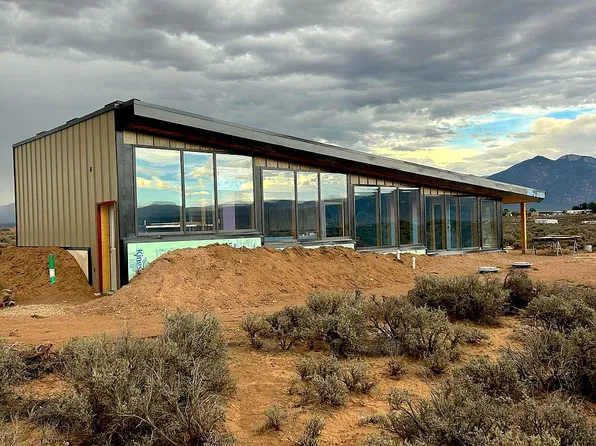 209 Avenida De Veronica, El Prado, NM 87529
