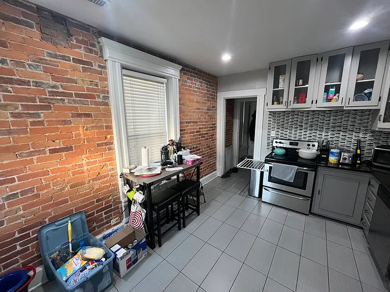 33 Hamilton Park #B — Photo 3