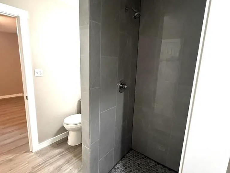 606 Walnut Cir — Photo 13