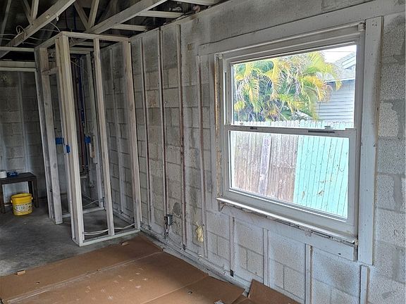 3rd image of 5524 Avenue D