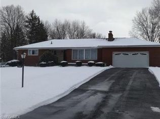674 Highland Park Dr, Akron, OH
