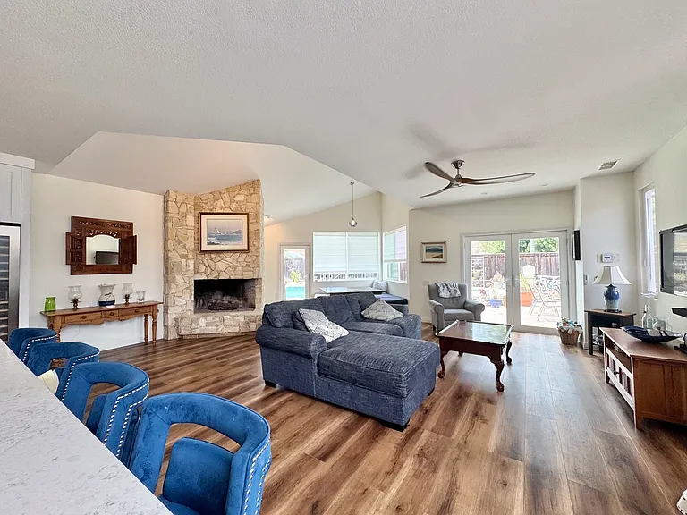 7739 Anillo Way — Photo 2