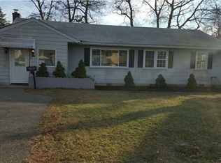 218 Hyman Ave, West Islip, NY 11795