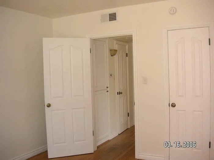 1752 N Alexandria Ave #5 — Photo 7
