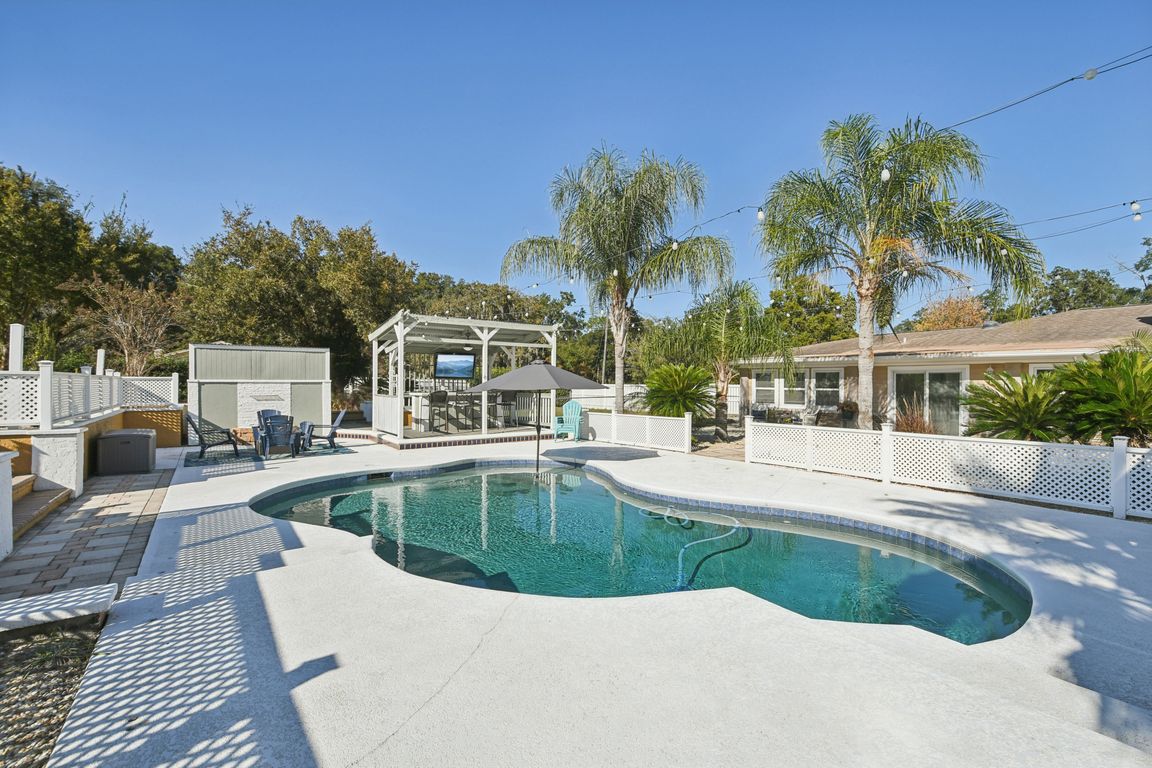 next background image